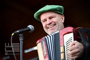 krst knihy trhovisko 28